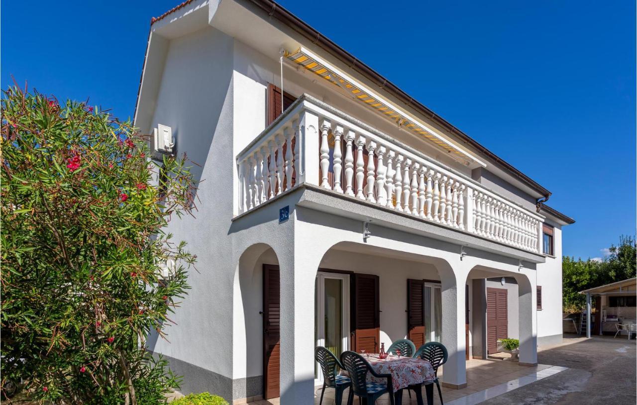 Nice Apartment In Jurandvor With Wifi Экстерьер фото